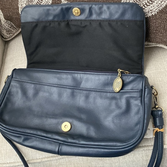 Stone Mountain Leather Navy Blue Bag ( P - 10 ) - Picture 5 of 10